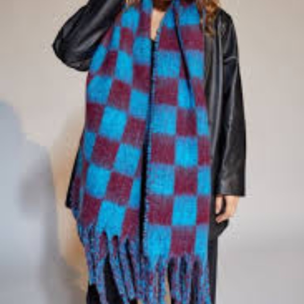 NWT Urban Outfitters scarf